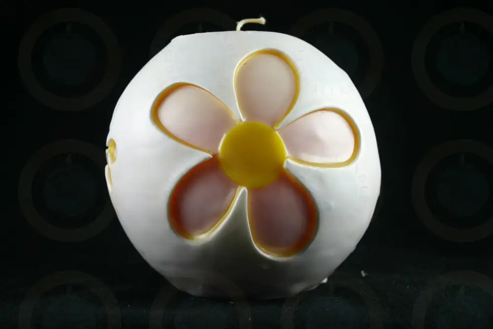Daisy Candle